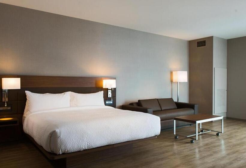 Люкс Кровать Кинг, Ac Hotel Cincinnati At Liberty Center