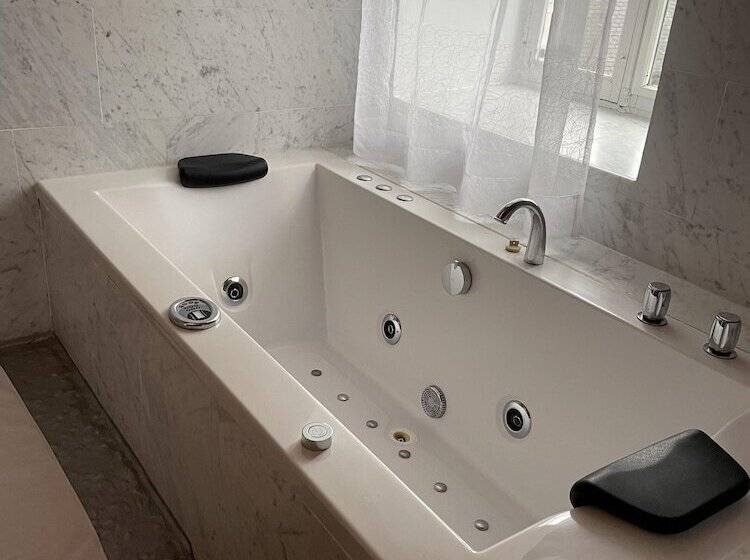 غرفة قياسية ثلاثية مطلة علي الحديقة, Château La Rametière