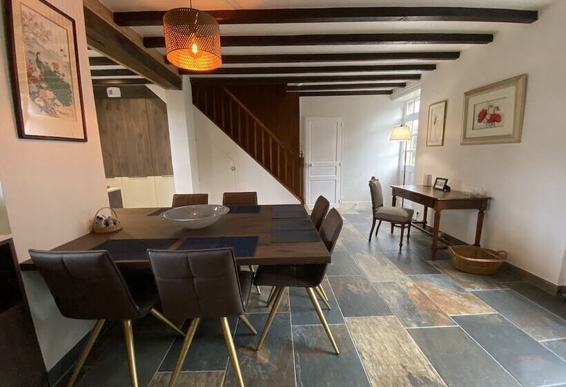 منزل غرفة نوم واحدة, Château La Rametière