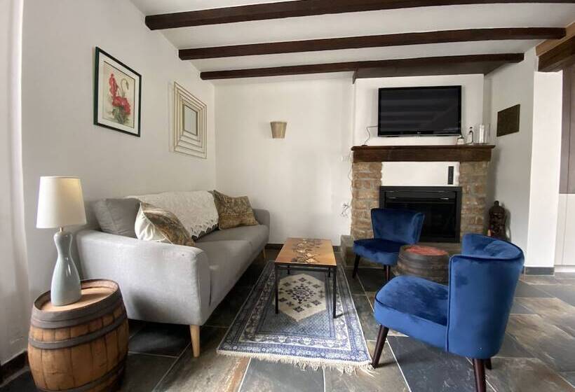 منزل غرفة نوم واحدة, Château La Rametière