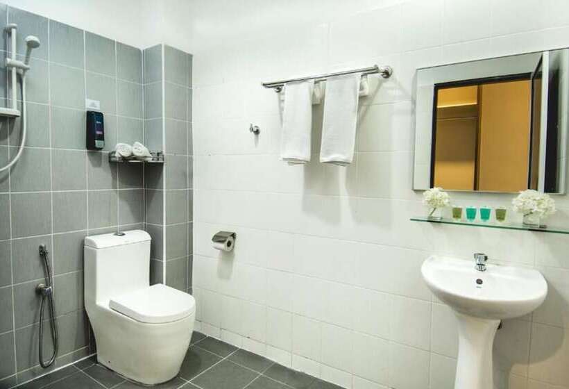 غرفة قياسية ثلاثية, Alia Residence