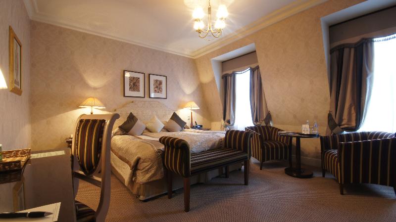 غرفة قياسية ثلاثية, Alia Residence