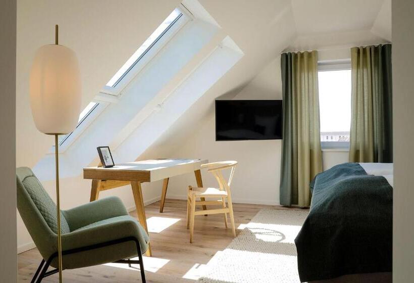 Люкс Кровать Кинг, Astra Maris