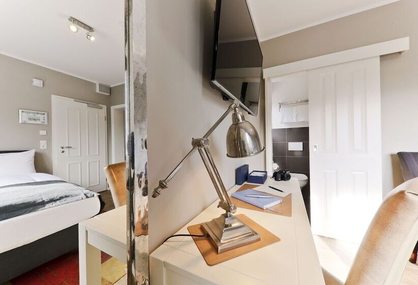 Номер Basic, Astra Maris