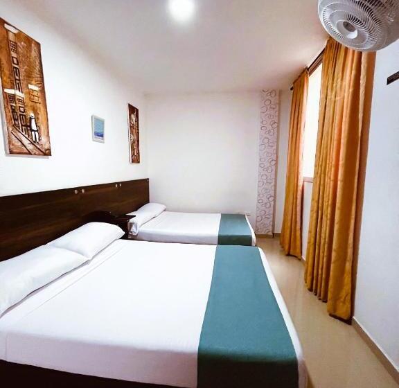 标准三人间, Suite Center Pereira