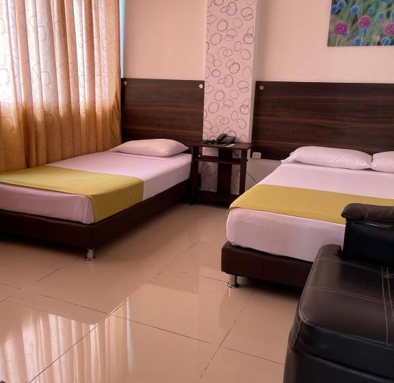 标准三人间, Suite Center Pereira