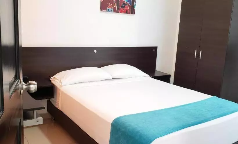 Economy-huone, Suite Center Pereira