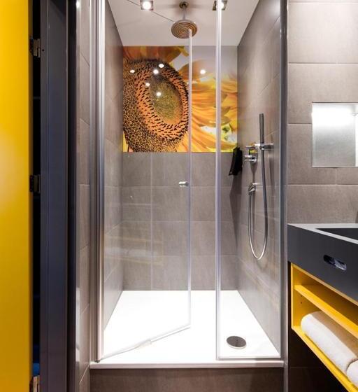 Habitació Triple Estàndard, Buddy