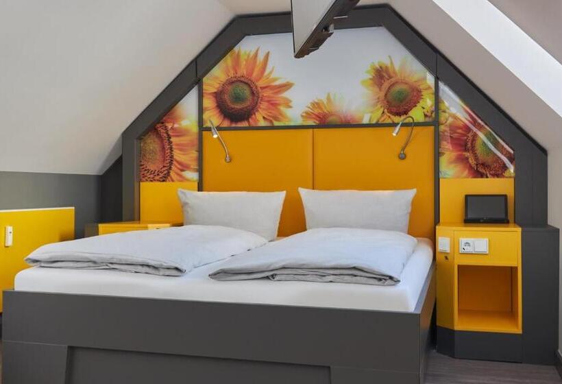 Habitació Quàdruple Estàndard, Buddy