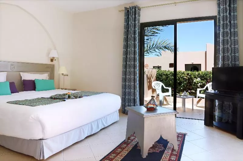 اتاق خانوادگی, Valeria Dar Atlas All Inclusive