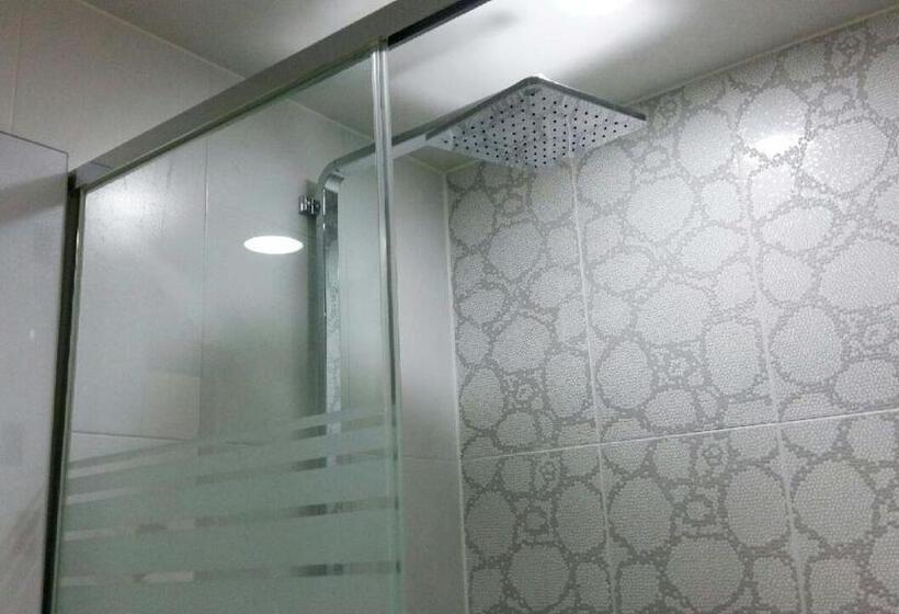 Quarto Estandar, Gaon Residence