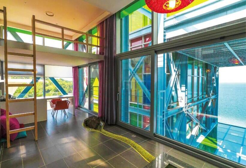 デラックススイート, Haslla Art World Museum