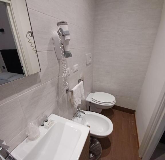 اتاق استاندارد چهار تخته, Mimosa Pantheon