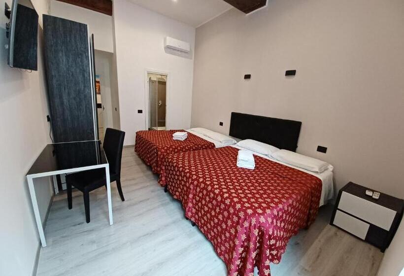 اتاق استاندارد چهار تخته, Mimosa Pantheon