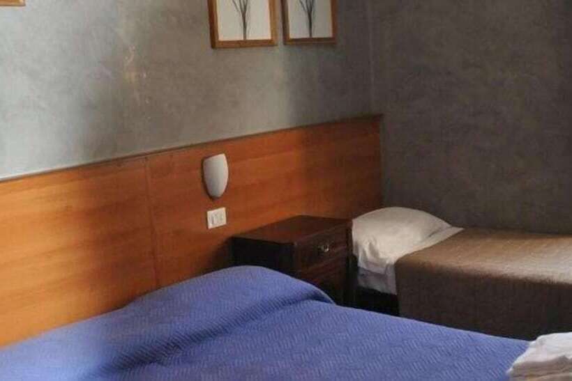 اتاق استاندارد سه نفره, Mimosa Pantheon