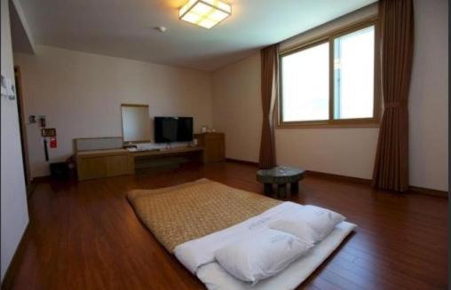 スタンダードルーム, Yeosu Narsha