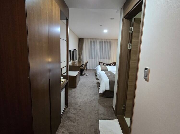 デラックスルーム, Yeosu Narsha