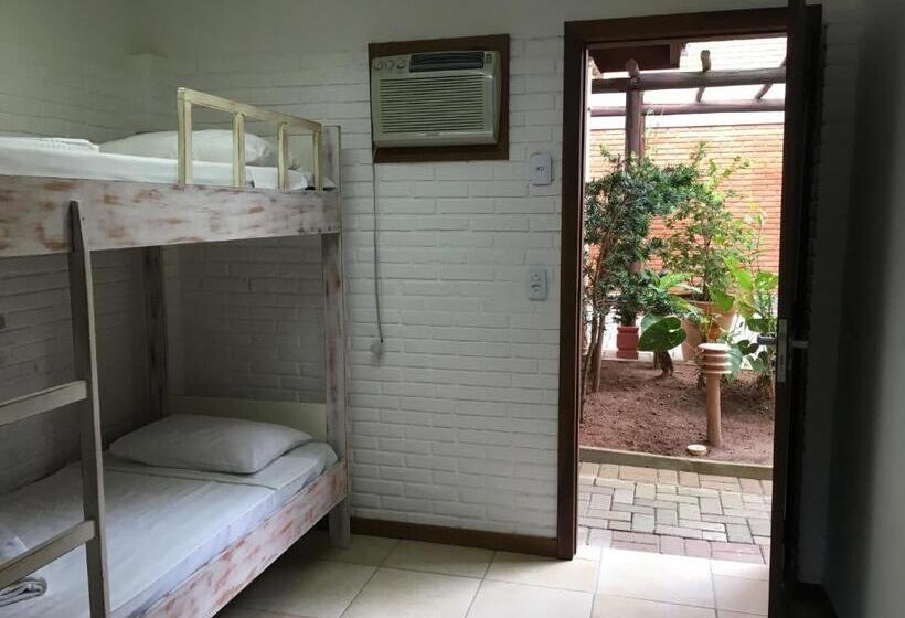 اتاق استاندارد چهار تخته, Pousada Ponta Do Lobo