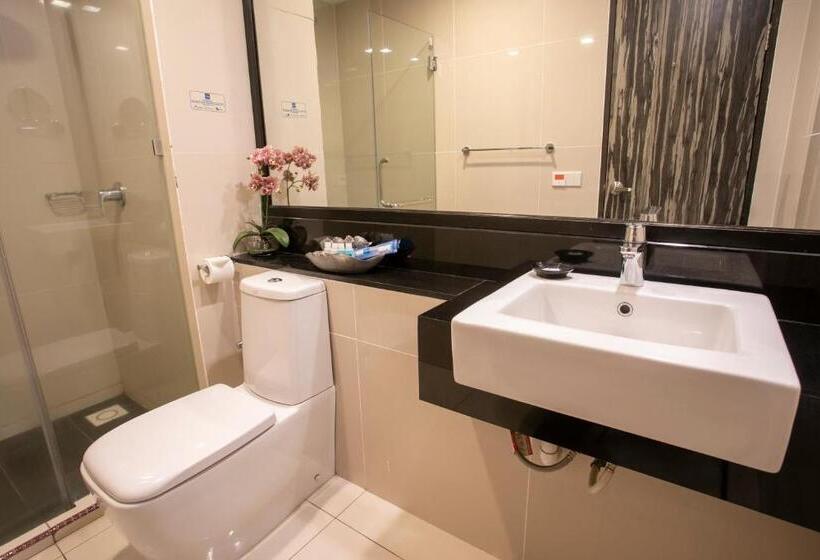 جناح ديلوكس, Sky Hotel Kota Kinabalu