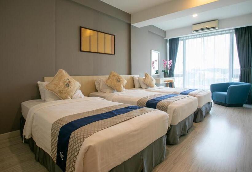 غرفة إدارية رباعية, Sky Hotel Kota Kinabalu