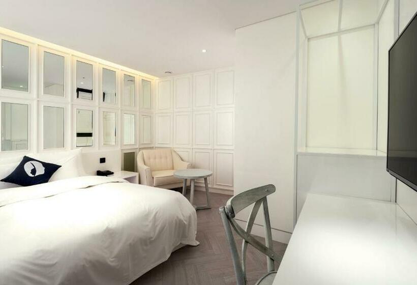 חדר דלוקס, The Designers Dongdaemun