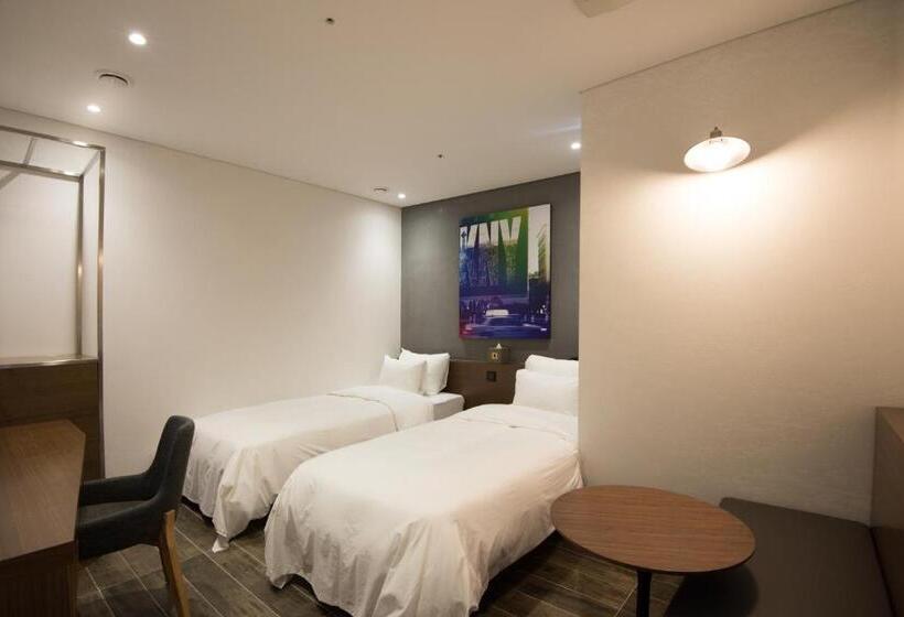 חדר דלוקס, The Designers Dongdaemun