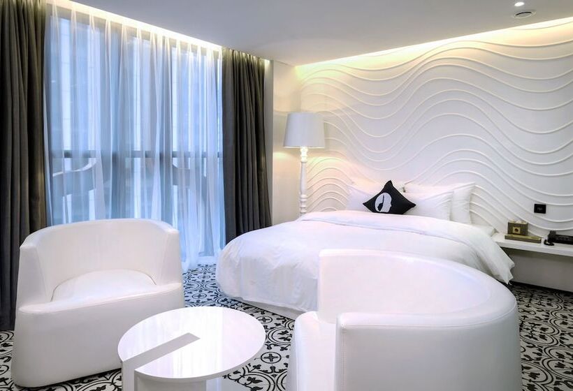 חדר דלוקס, The Designers Dongdaemun