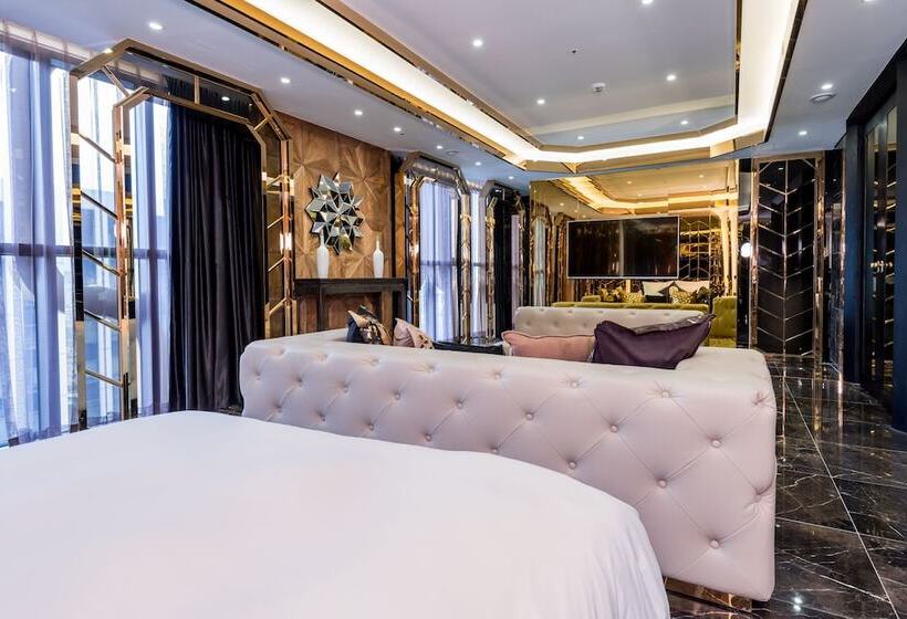 סוויטה, The Designers Dongdaemun