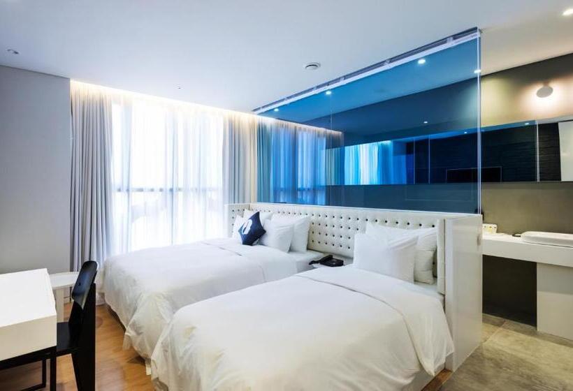 חדר דלוקס, The Designers Dongdaemun