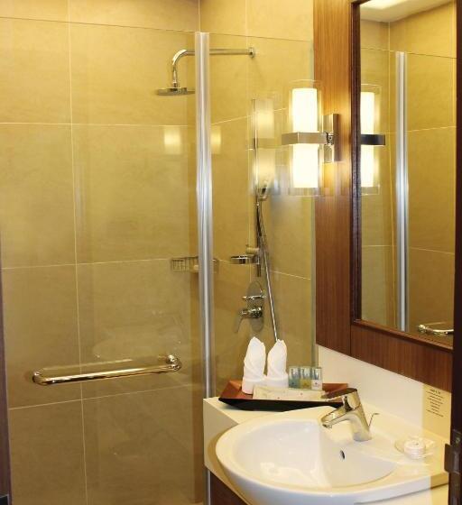 סוויטה, St Giles Wembley Penang