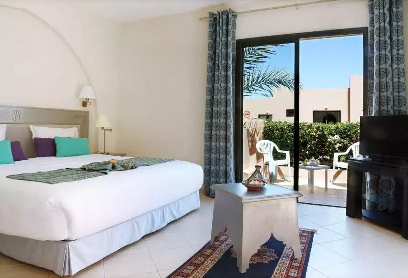 اتاق خانوادگی, Valeria Dar Atlas All Inclusive
