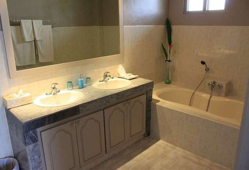 Номер Deluxe Вид на Море, Linaw Beach Resort