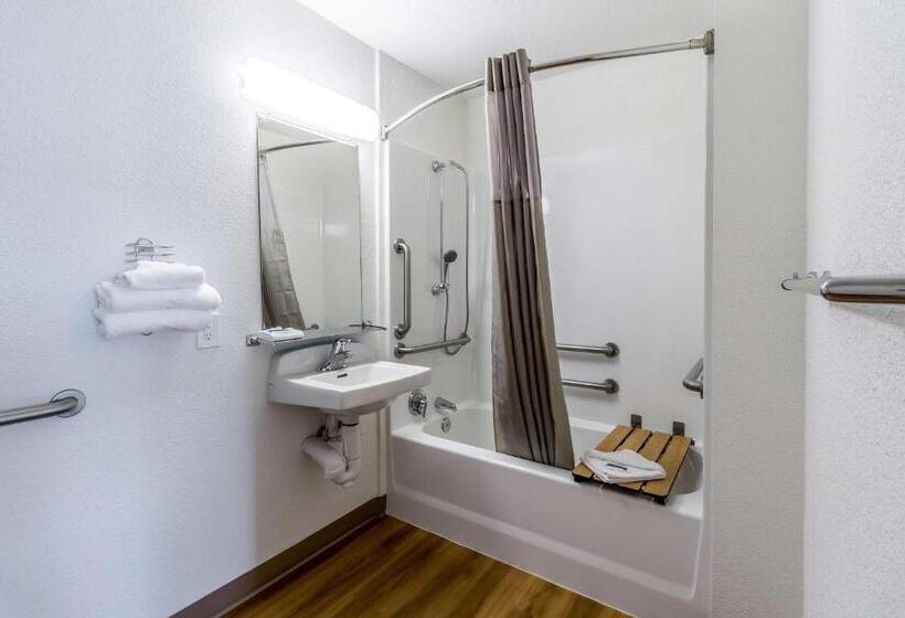 غرفة قياسية لذوى الاحتياجات الخاصة, Motel 6kirkland, Wa  North Kirkland