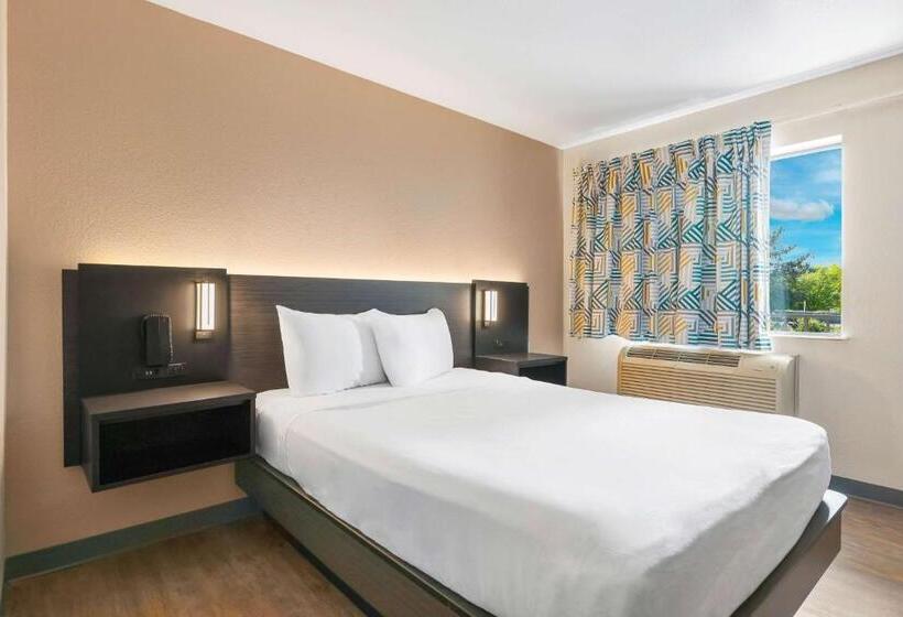 غرفة قياسية لذوى الاحتياجات الخاصة, Motel 6kirkland, Wa  North Kirkland