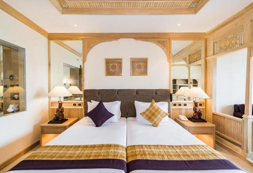 Mini Suite, Royal Cliff Beach Hotel Pattaya