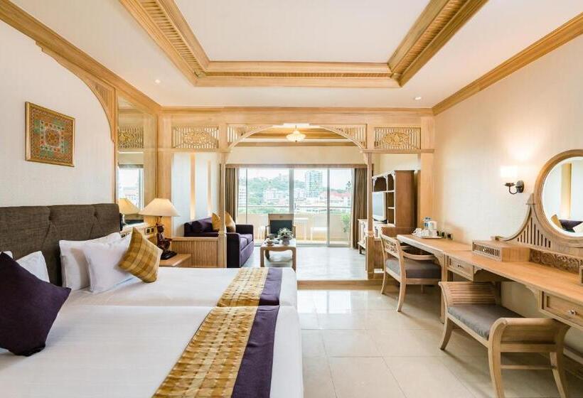 Mini Suite, Royal Cliff Beach Hotel Pattaya