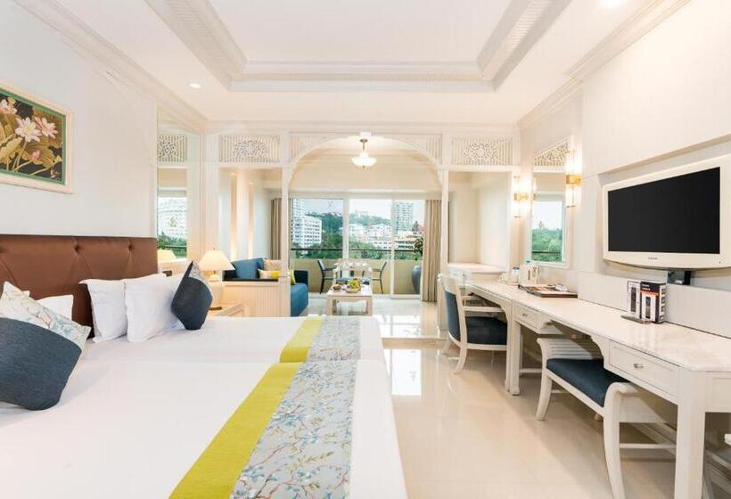 Mini Suite, Royal Cliff Beach Hotel Pattaya