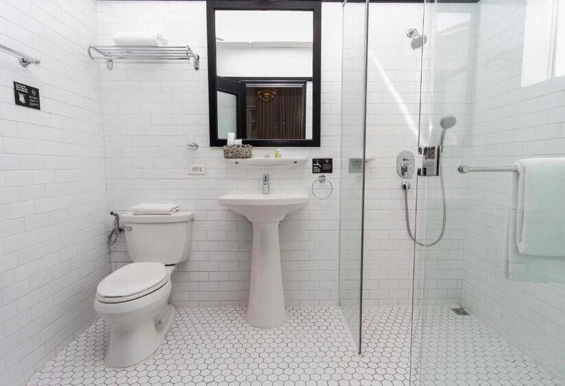 اتاق کلاسیک, The Henry Hotel Manila