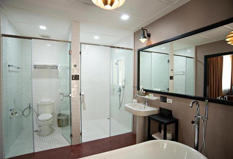 Люкс, The Henry Hotel Manila