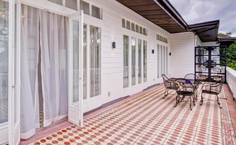 سوییت, The Henry Hotel Manila