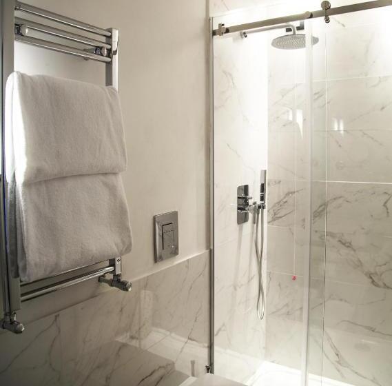 חדר קלאסי, The Independent Suites