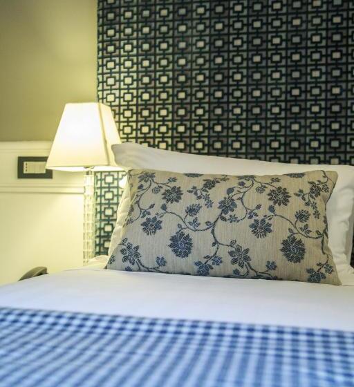 اتاق کلاسیک, The Independent Suites