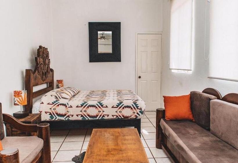 استودیوی لوکس, Boutique Hotel & Suites Hacienda Lord Twigg