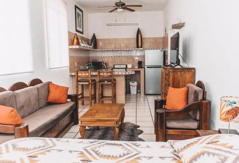 استودیوی لوکس, Boutique Hotel & Suites Hacienda Lord Twigg