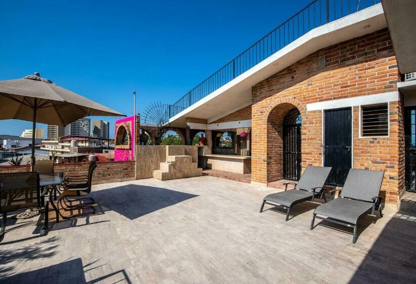 1 Bedroom Penthouse Apartment, Boutique Hotel & Suites Hacienda Lord Twigg