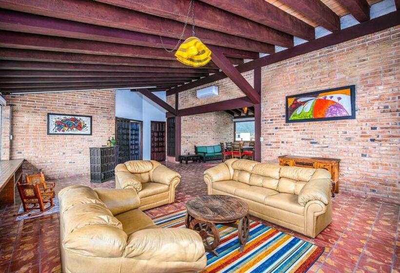 1 Bedroom Penthouse Apartment, Boutique Hotel & Suites Hacienda Lord Twigg