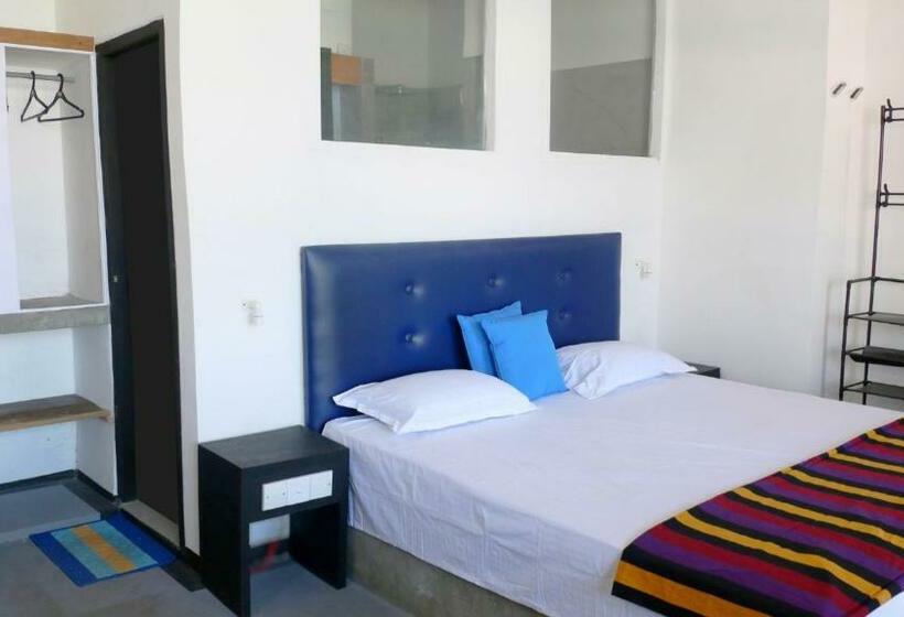 جناح سوبيريور مطل علي البحر, Hikka Ibiza Beach Resort & Natural Pool