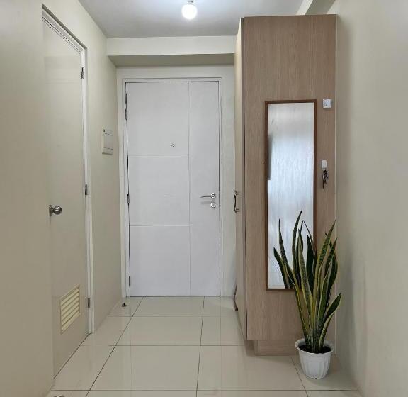 1 Bedroom Apartment Lake View, Wind Residences Tower 2 Tagaytay