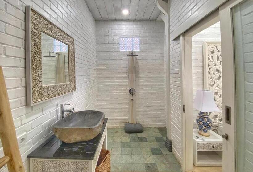 غرفة عائلية, Piramida S White Villa S Bali   Joglo