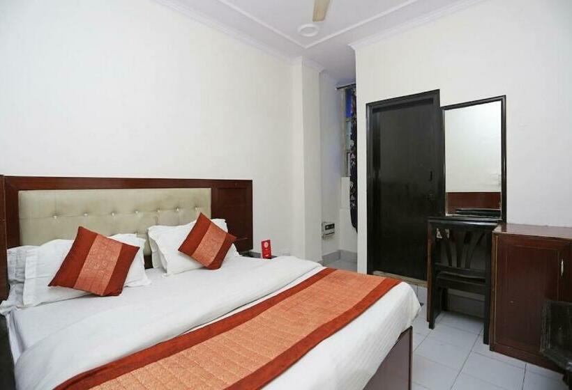 디럭스 룸, Km International